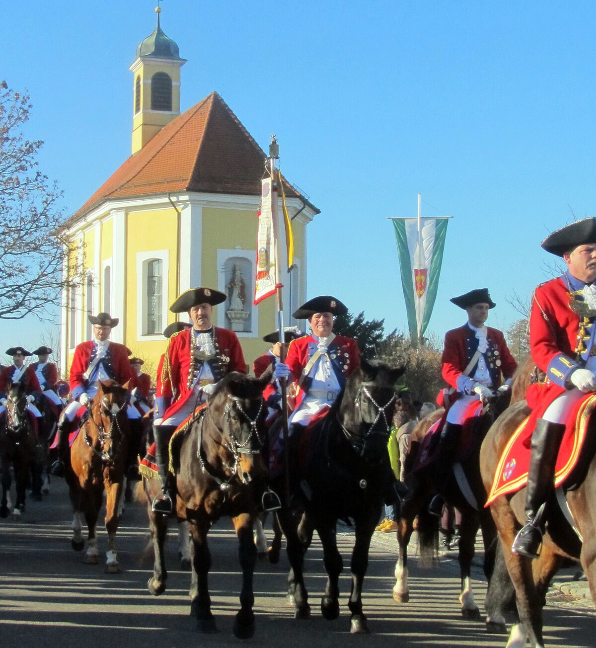 Silvesterkapelle mit Silvesterritt